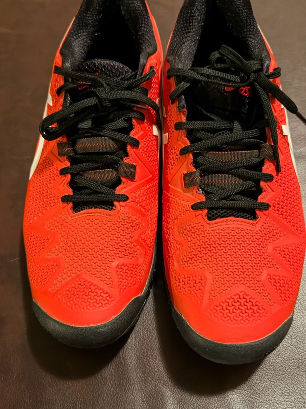 Asics gel resolution tennis shoes